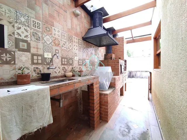 Sobrado com 144m² 3 quartos e 3 banheiros, à venda, no bairro Estiva em Taubaté