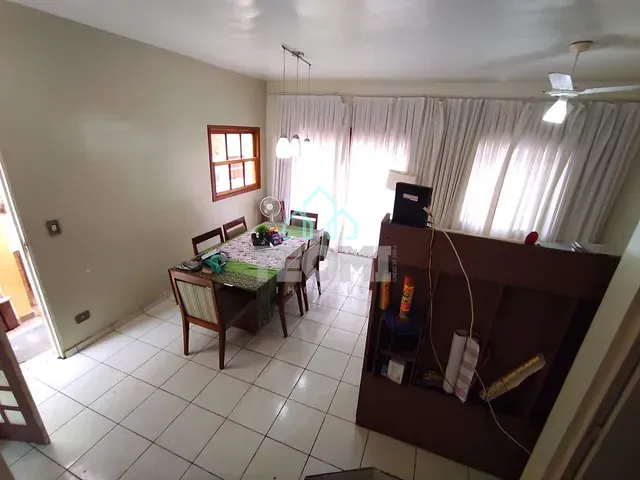 Sobrado com 144m² 3 quartos e 3 banheiros, à venda, no bairro Estiva em Taubaté