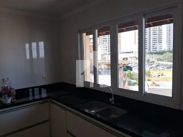 Sobrado com 136m² 3 quartos e 3 banheiros, à venda, no bairro Vila Della Piazza em Jundiaí