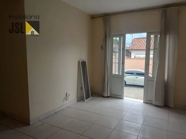 Sobrado com 120m² 4 quartos e 1 banheiro, à venda, no bairro Vila São João em Caçapava