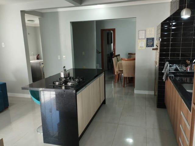 Sobrado com 225m² 3 quartos e 3 banheiros, à venda, no bairro Ingleses do Rio Vermelho em Florianópolis