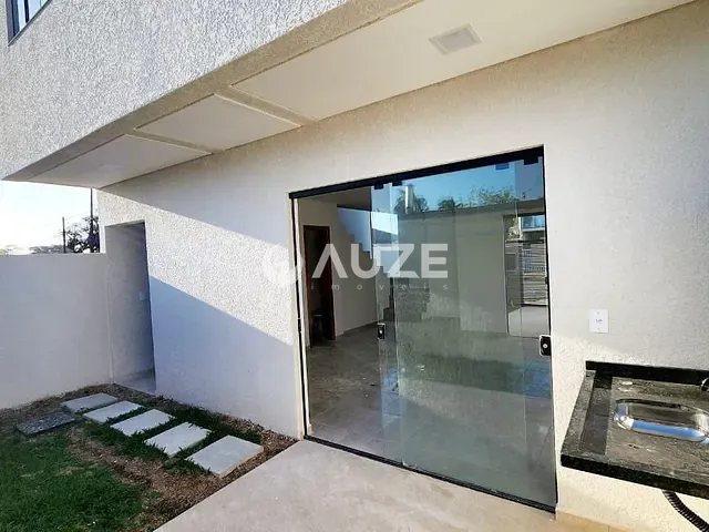 Sobrado com 96m² 3 quartos e 3 banheiros, à venda, no bairro Nereidas em Guaratuba