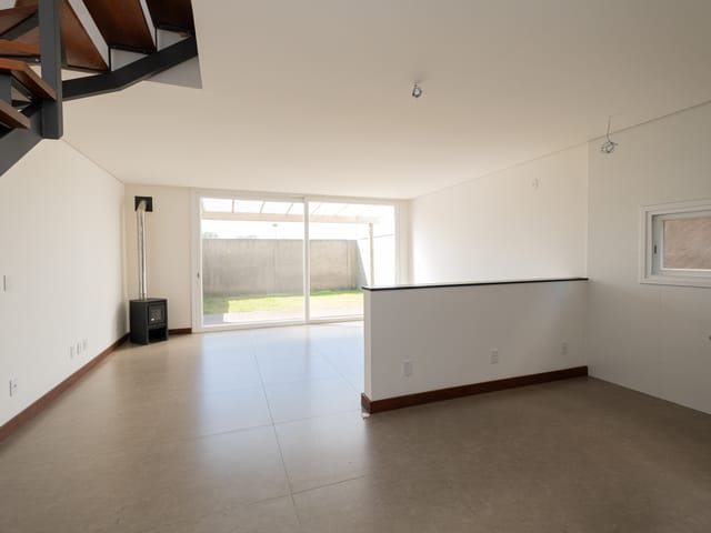 Casa com 159m² 2 quartos e 2 banheiros, à venda, no bairro Laranjal em Pelotas