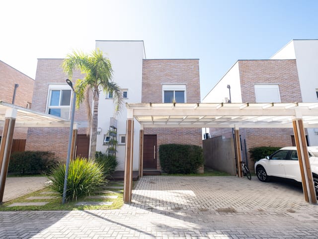 Casa com 159m² 2 quartos e 2 banheiros, à venda, no bairro Laranjal em Pelotas