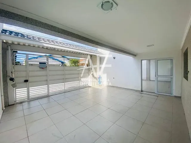 Sobrado com 420m² 12 quartos e 8 banheiros, para alugar, no bairro Jardim Santa Clara em Taubaté