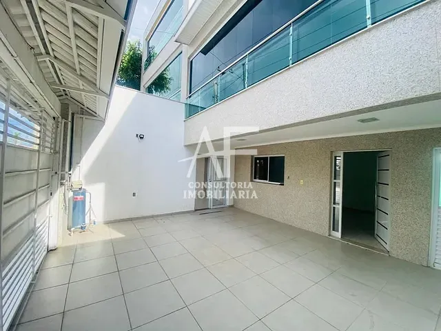Sobrado com 420m² 12 quartos e 8 banheiros, para alugar, no bairro Jardim Santa Clara em Taubaté