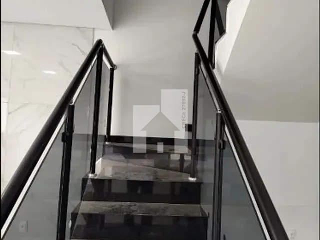 Sobrado com 150m² 3 quartos e 3 banheiros, à venda, no bairro Vila Liberdade em Jundiaí