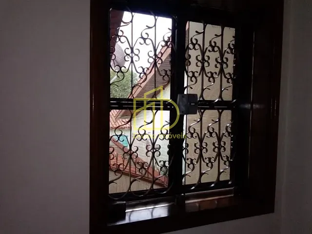 Sobrado com 336m² 3 quartos e 1 banheiro, à venda, no bairro Jardim Refúgio em Sorocaba