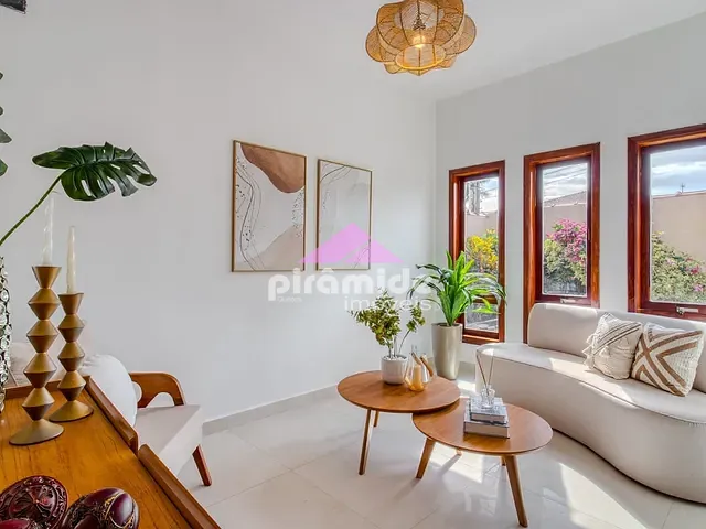 Sobrado com 390m² 7 quartos e 3 banheiros, à venda, no bairro Parque Brasil em Jacareí