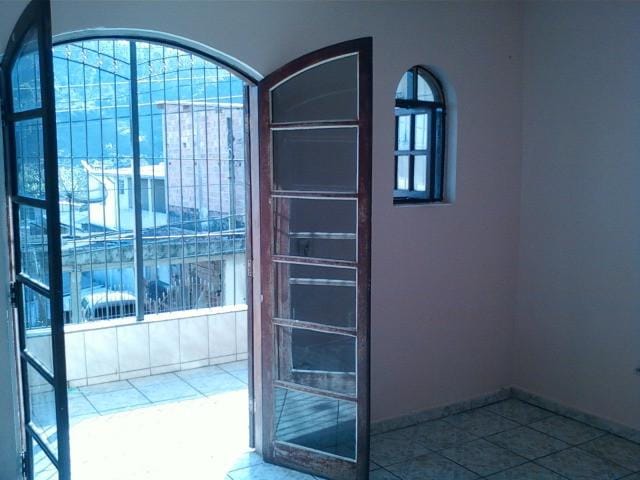 Sobrado com 247m² 3 quartos e 2 banheiros, à venda, no bairro Parque Imperial em Barueri