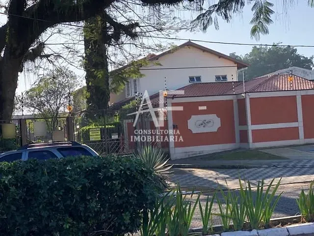Sobrado com 150m² 4 quartos e 2 banheiros, à venda, no bairro Quiririm em Taubaté