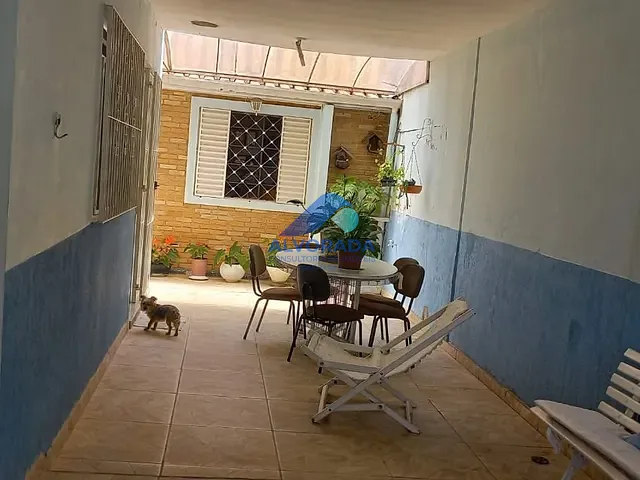 Sobrado com 300m² 4 quartos e 4 banheiros, à venda ou para alugar, no bairro Jardim Esplanada II em São José dos Campos