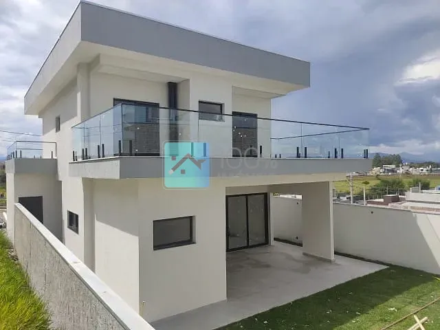 Sobrado com 250m² 3 quartos e 4 banheiros, à venda, no bairro Parque Residencial Maria Elmira em Caçapava