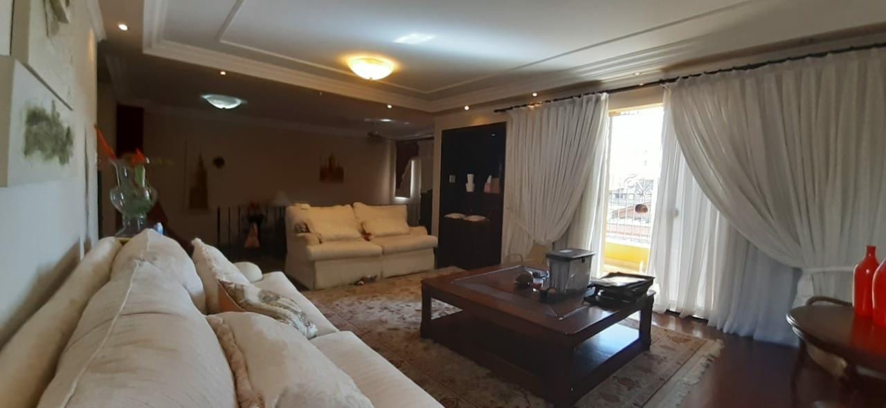 Sobrado à venda 3 Quartos, 2 Suites, 6 Vagas, 780M², Osvaldo Cruz, São Caetano do Sul - SP