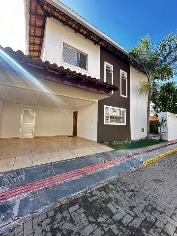 Sobrado com 243m² 3 quartos e 4 banheiros, à venda, no bairro Chácara Cachoeira em Campo Grande