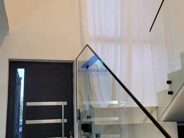 Sobrado com 350m² 3 quartos e 4 banheiros, à venda, no bairro Jardim Jacinto em Jacareí