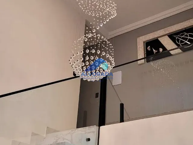 Sobrado com 350m² 3 quartos e 4 banheiros, à venda, no bairro Jardim Jacinto em Jacareí