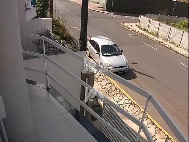 Sobrado com 120m² 3 quartos e 3 banheiros, à venda, no bairro Orfãs em Ponta Grossa