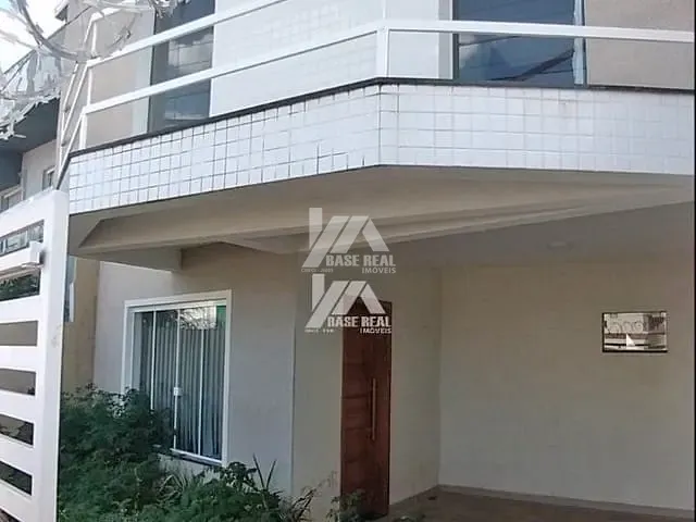 Sobrado com 120m² 3 quartos e 3 banheiros, à venda, no bairro Orfãs em Ponta Grossa