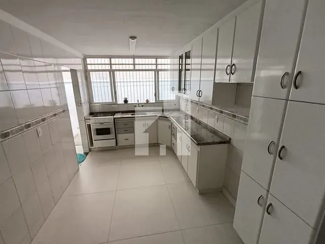 Sobrado com 145m² 2 quartos e 3 banheiros, para alugar, no bairro Vila Viotto em Jundiaí