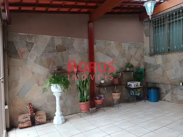Sobrado com 150m² 4 quartos e 4 banheiros, à venda, no bairro Sítio do Morro em São Paulo
