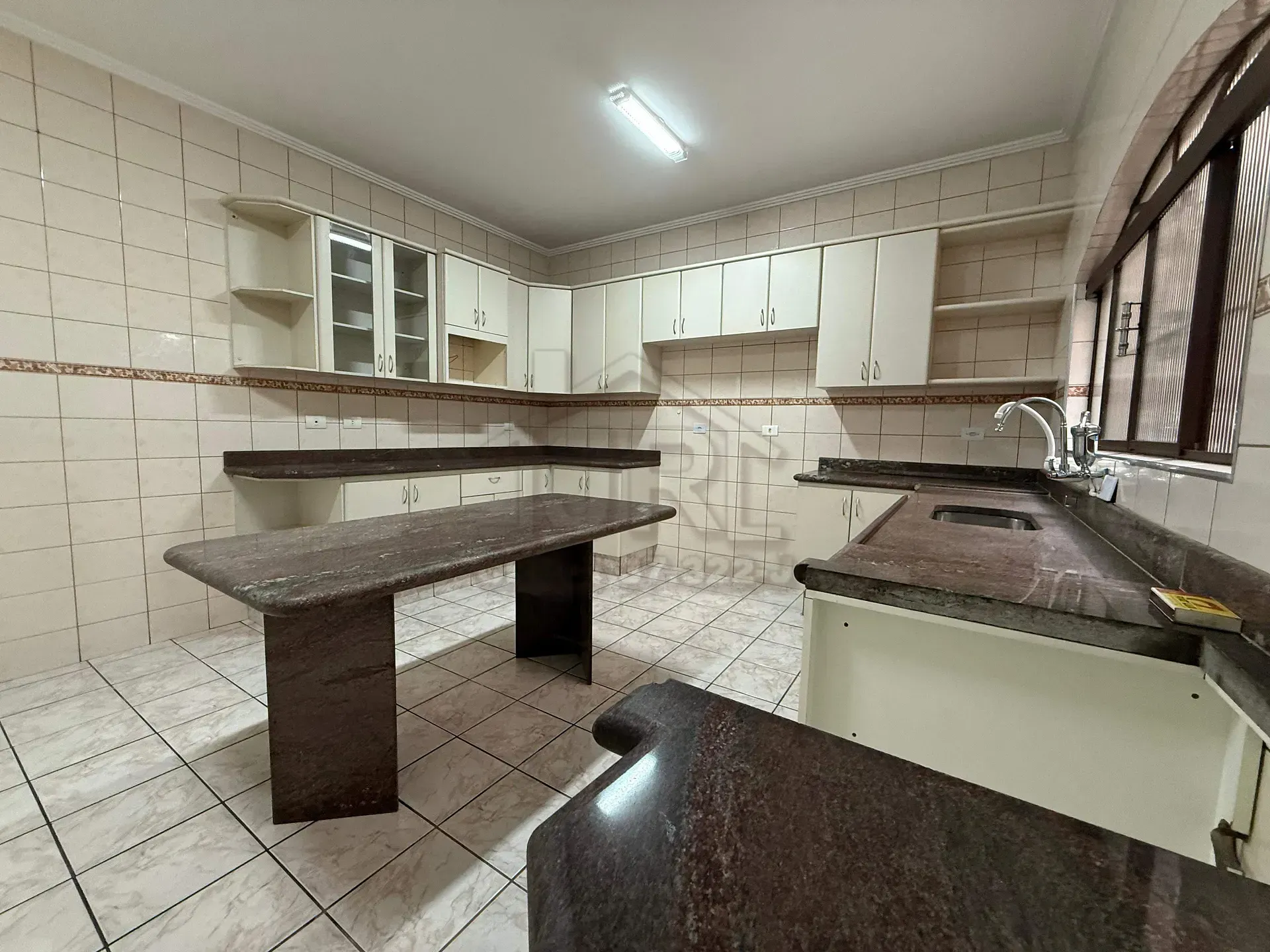 Sobrado, 3 quartos, 200 m² - Foto 1