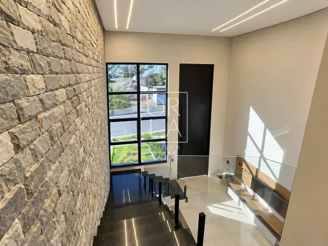 Sobrado com 300m² 4 quartos e 5 banheiros, à venda, no bairro Jardins Bolonha em Senador Canedo