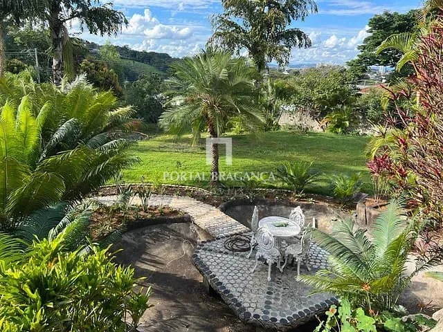 Sobrado com 2149m² 3 quartos e 5 banheiros, à venda, no bairro Condomínio Residencial Rosário de Fátima em Bragança Paulista