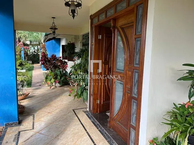 Sobrado com 2149m² 3 quartos e 5 banheiros, à venda, no bairro Condomínio Residencial Rosário de Fátima em Bragança Paulista