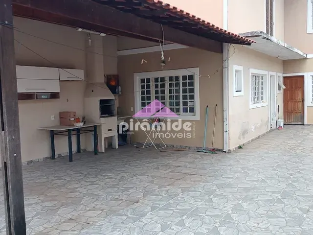 Sobrado 2 quartos e 2 banheiros, à venda, no bairro Conjunto Residencial Dom Pedro II em São José dos Campos