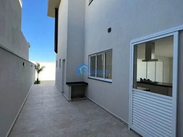 Sobrado com 300m² 3 quartos e 2 banheiros, à venda, no bairro Jardim Esplanada em Indaiatuba