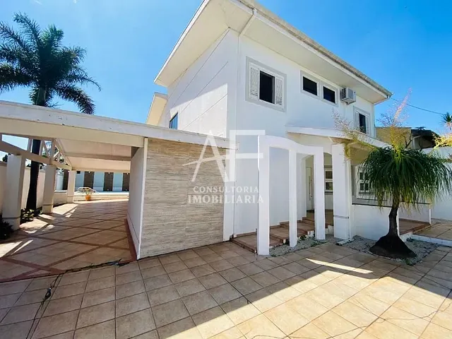 Sobrado com 600m² 4 quartos e 6 banheiros, à venda, no bairro Areão em Taubaté
