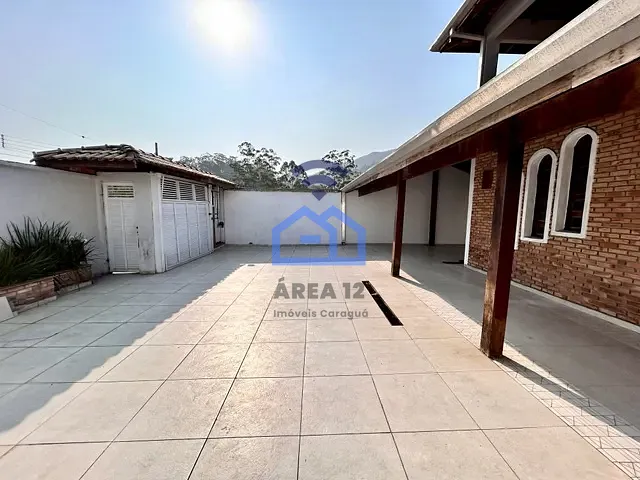 Sobrado com 280m² 5 quartos e 5 banheiros, à venda, no bairro Jardim das Gaivotas em Caraguatatuba