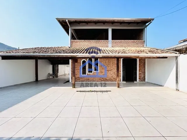 Sobrado com 280m² 5 quartos e 5 banheiros, à venda, no bairro Jardim das Gaivotas em Caraguatatuba