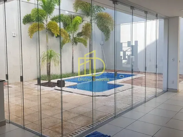 Sobrado com 450m² 3 quartos e 2 banheiros, à venda, no bairro Bairro Itapeva em Votorantim