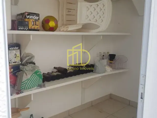Sobrado com 450m² 3 quartos e 2 banheiros, à venda, no bairro Bairro Itapeva em Votorantim