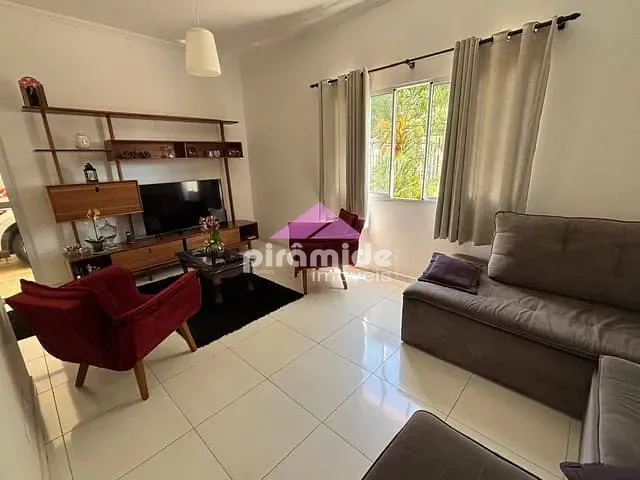 Sobrado com 358m² 4 quartos e 5 banheiros, à venda, no bairro Vila Patrícia em São José dos Campos