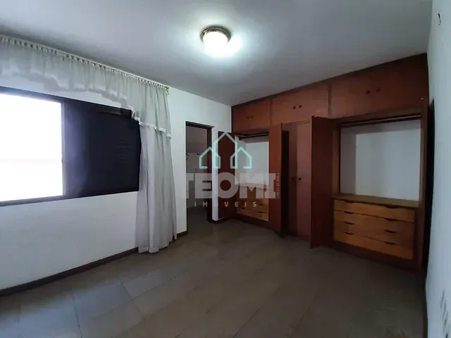 Sobrado com 550m² 4 quartos e 2 banheiros, para alugar, no bairro Jardim das Nações em Taubaté
