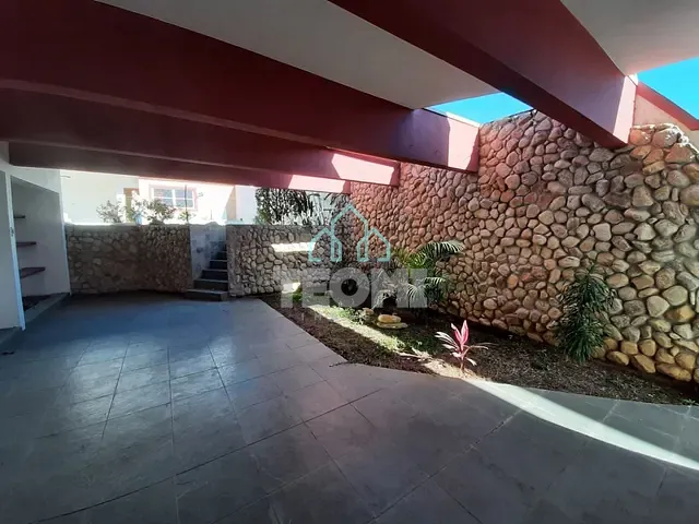 Sobrado com 550m² 4 quartos e 2 banheiros, para alugar, no bairro Jardim das Nações em Taubaté