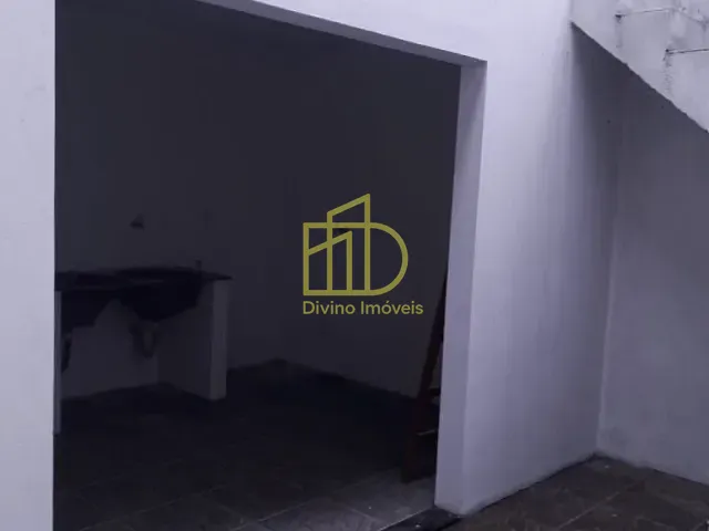 Sobrado 3 quartos e 2 banheiros, à venda, no bairro Jardim Nilton Torres em Sorocaba