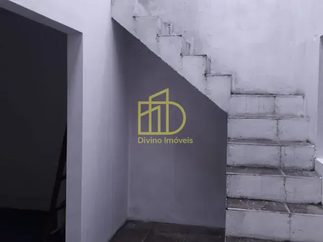 Sobrado 3 quartos e 2 banheiros, à venda, no bairro Jardim Nilton Torres em Sorocaba