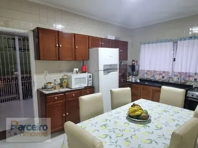 Casa com 202m² 3 quartos e 2 banheiros, à venda, no bairro Limoeiro em São Paulo