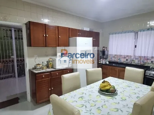 Casa com 202m² 3 quartos e 2 banheiros, à venda, no bairro Limoeiro em São Paulo