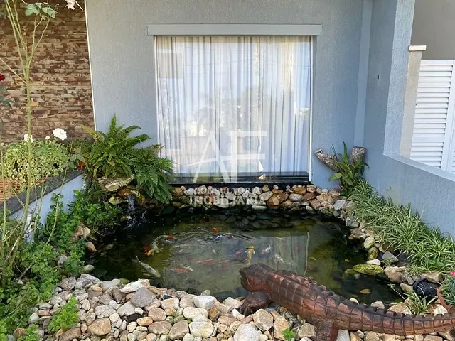 Sobrado com 300m² 3 quartos e 5 banheiros, à venda, no bairro Bairro dos Guedes em Tremembé