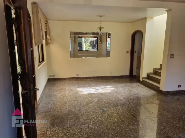 Sobrado com 253m² 3 quartos e 5 banheiros, à venda, no bairro Chácara Nossa Senhora do Bom Conselho em São Paulo