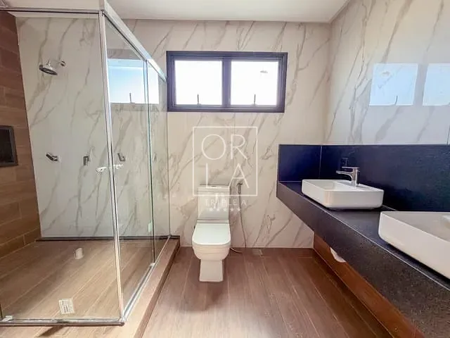 Sobrado com 406m² 3 quartos e 5 banheiros, à venda, no bairro Fazenda Vau das Pombas em Goiânia