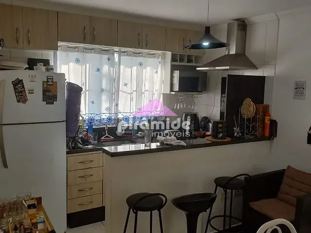 Sobrado com 95m² 2 quartos e 1 banheiro, à venda, no bairro Parque Industrial em São José dos Campos