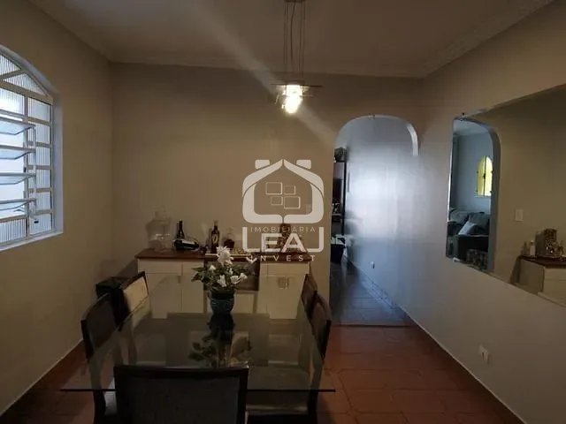 Sobrado com 180m² 3 quartos e 1 banheiro, à venda, no bairro Parque Regina em São Paulo