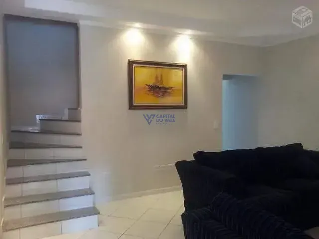 Sobrado com 197m² 4 quartos e 1 banheiro, à venda, no bairro Residencial Bosque dos Ipês em São José dos Campos