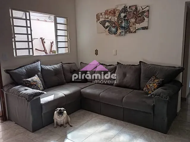 Sobrado com 167m² 3 quartos e 2 banheiros, à venda, no bairro Jardim Pararangaba em São José dos Campos